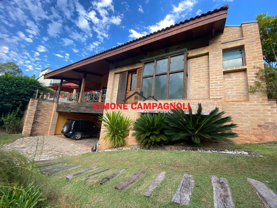 Linda casa à venda no condomínio Alpes de Guararema - Imobiliária ...
